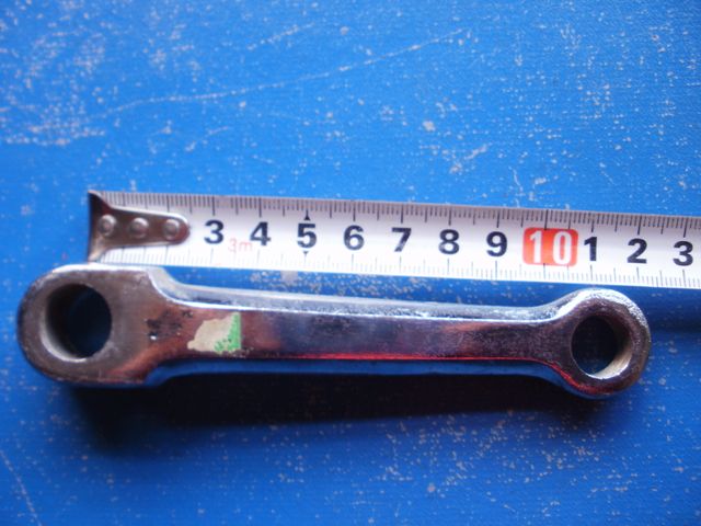 Biela bici pequeña antigua.