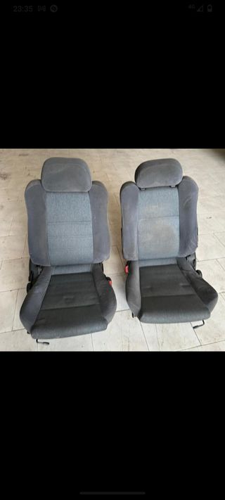 Juego asientos Nissan Sunny N14