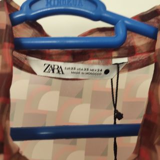 Camisa transparente estampada Zara. XS
