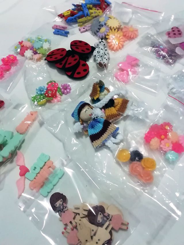 ✂️ Apliques de resina, acrílico, fieltro etc.