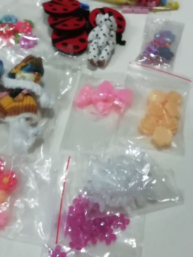 ✂️ Apliques de resina, acrílico, fieltro etc.