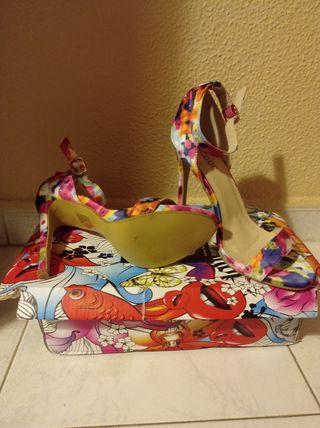 sandalias de tacón 