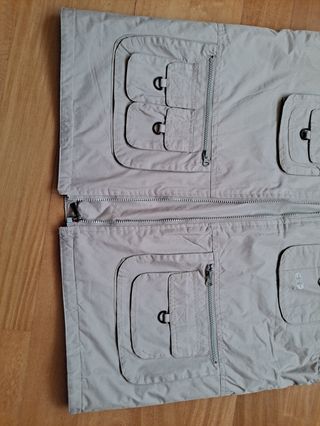 Chaleco. Reversible. Con bolsillos. Nuevo