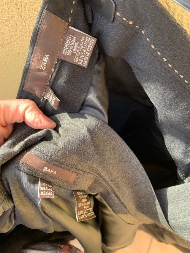 Traje ZARA gris oscuro T54 (44 aprox)
