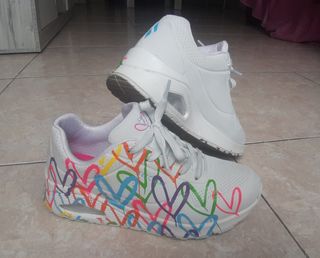 Skechers corazones 37