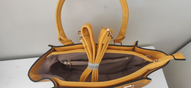 Bolso Amarillo