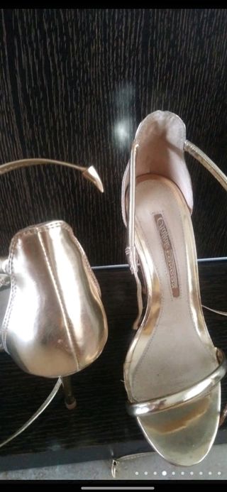 Sandalias Buffalo Doradas Tacón.T 38.Muy Elegante!