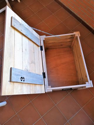 Coffre En Bois Fort Modèle Ferrari Type Arcón, Fabrication Espagnole, Neuf
