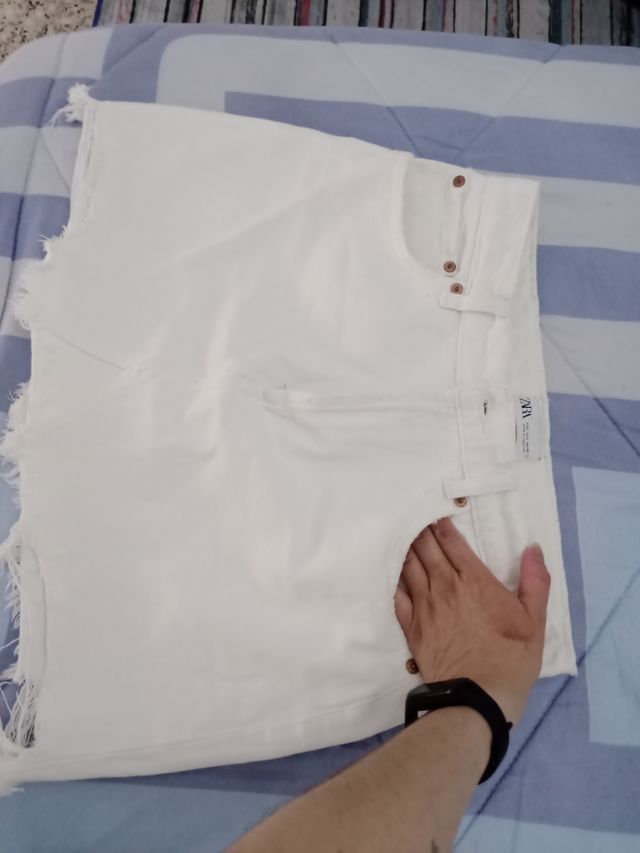 falda vaquera blanca ZARA