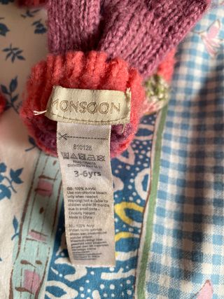 Gorro y guantes de lana