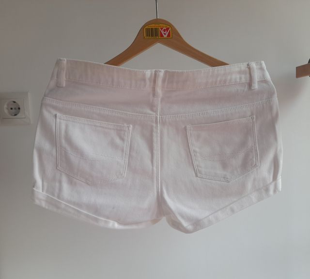 Pantalón corto blanco