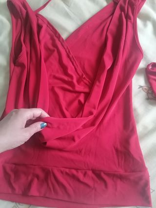 Top cruzado con banda, original y estiloso TU