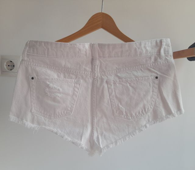 Short blanco