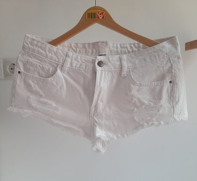Short blanco