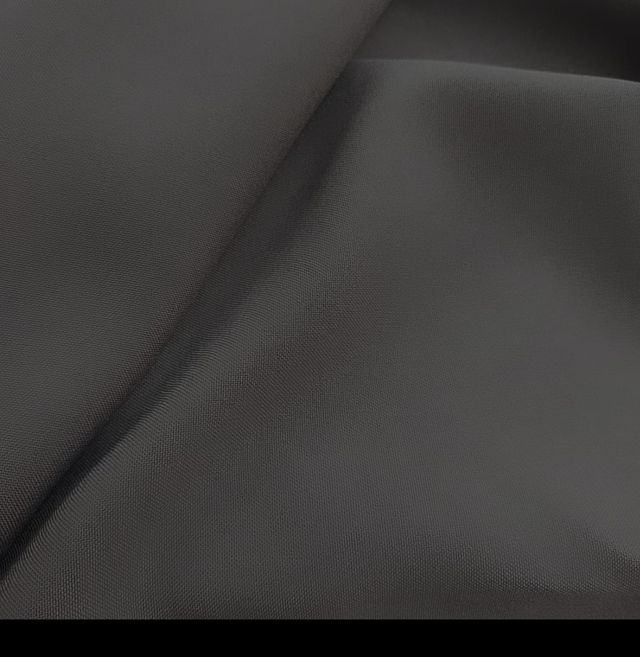 Retal Grande tela poliester gris. Medida 3.60x1.50