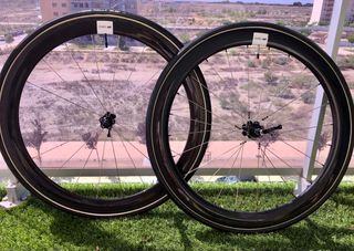 2 Ruedas Carbono NOVATEC 50mm con tubulares