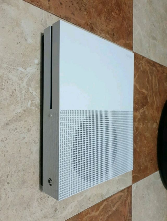 Xbox One S 1tb