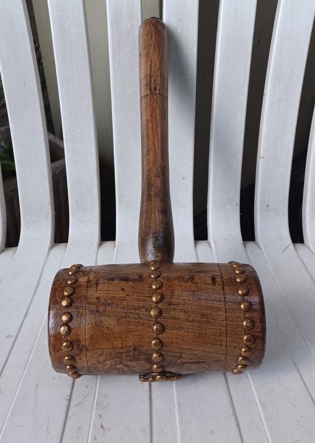 martello vintage in legno 