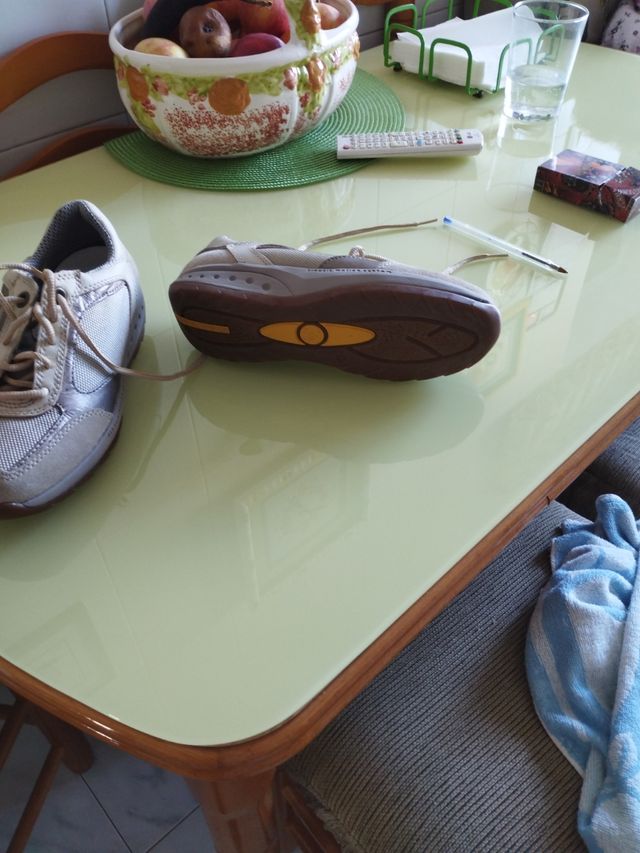 se vende tenis son de estos de andar flexibles que