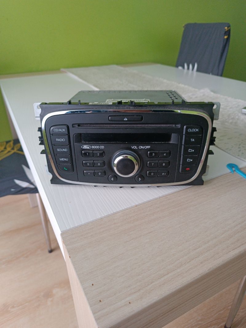 Ford S-MAX 2011 - foto 1