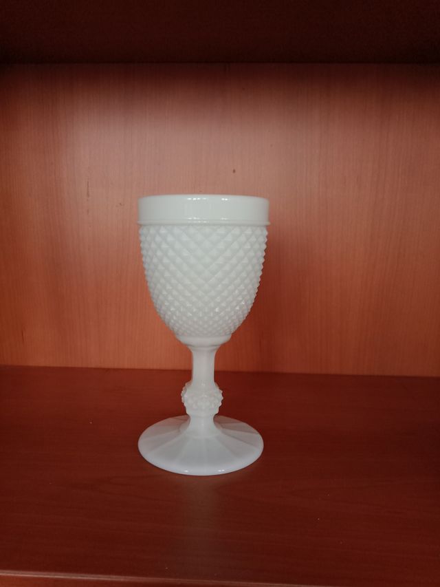 COPPA BIANCA VINTAGE IN VETRO OPALO