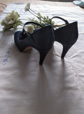Zapato de tacón talla 38