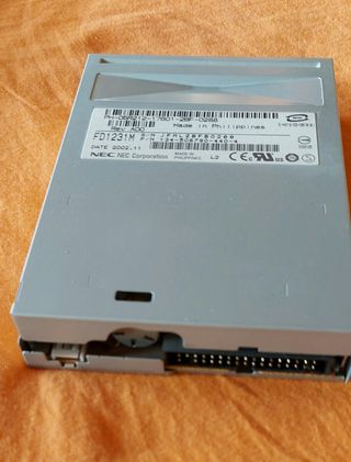 Floppy Nec modelo sin frontal