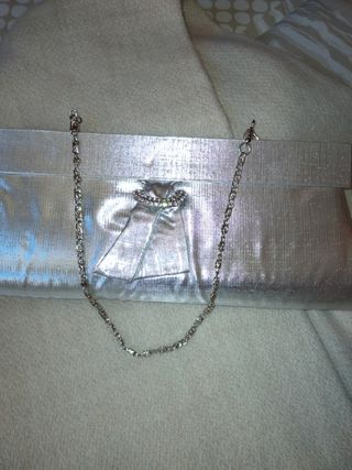 Bolso de mano o clutch plateado 🤍🩶
