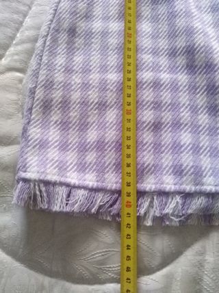 Mini falda Stradivarius.