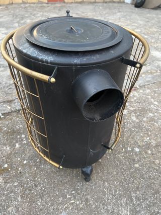 Estufa de leña con tubo