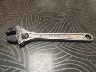 Herramienta variada primeras marcas como nueva