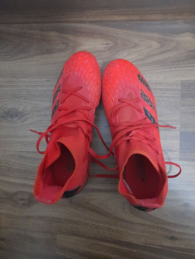 botas de fútbol adidas demonscale
