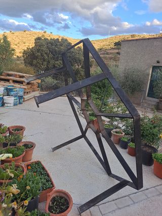 paellera, paellero, olla, y soporte de hierro 190c