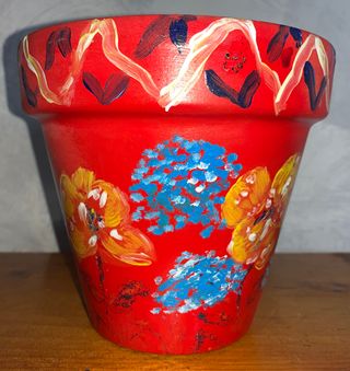 Vasi in terracotta dipinti a mano