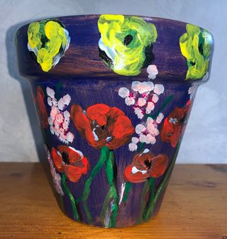 Vasi in terracotta dipinti a mano