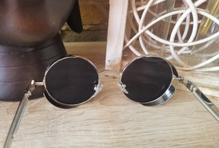 Gafas de sol redondas y plateadas unisex. Nuevas