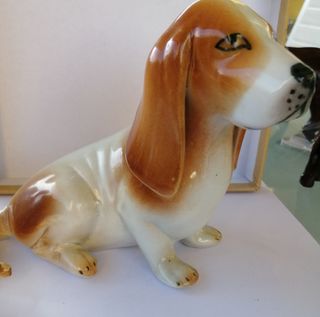 Perro muy elegante de Porcelana española
