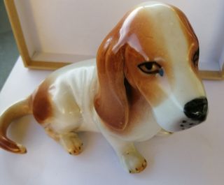 Perro muy elegante de Porcelana española