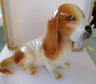 Perro muy elegante de Porcelana española