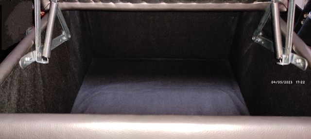 Puff de piel Impecable 