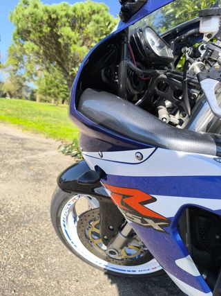 Suzuki gsxr 750