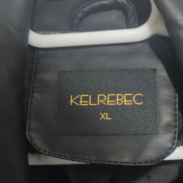 Chaqueta de mujer de polipiel