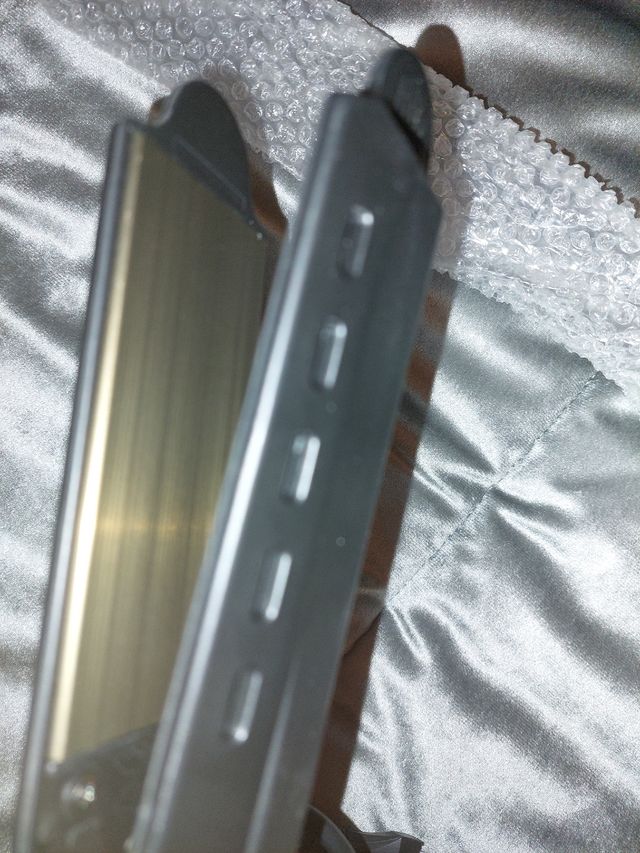 piastra per capelli nuova