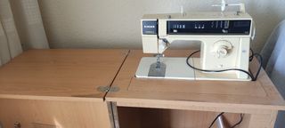 Maquina de coser singer