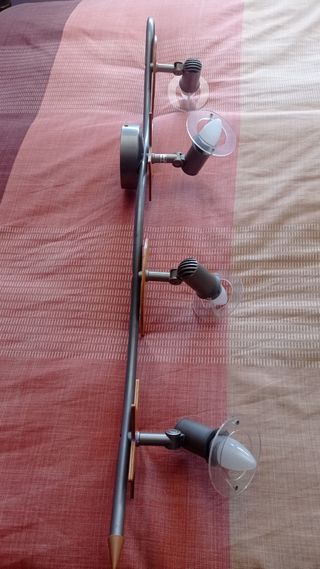 LAMPARA CUATRO FOCOS LED