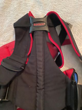 Mochila bebé babybjörn como nueva!!