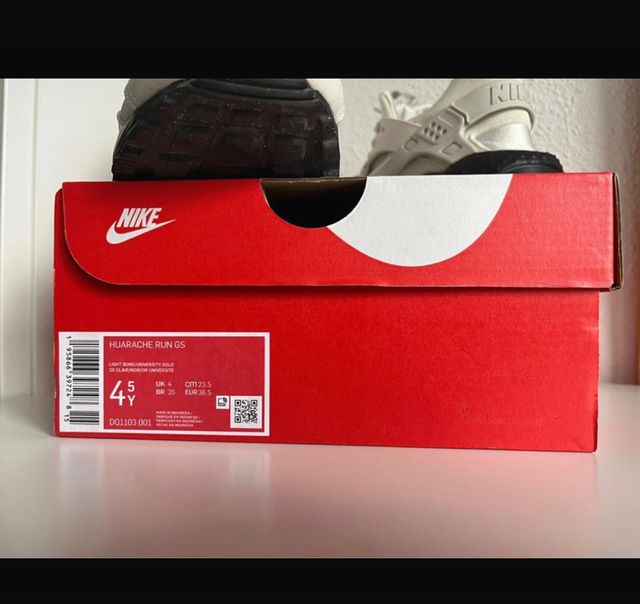 Nike huarache beige