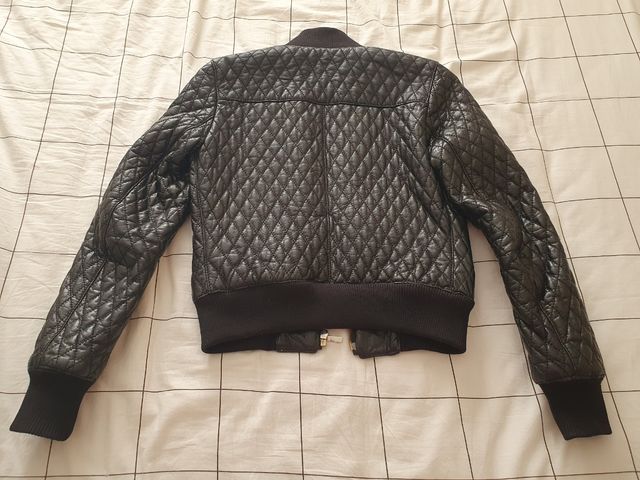 chaqueta cuero negra