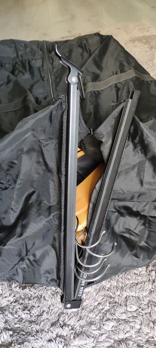 Bolso para transportar trajes o ropa en perchas