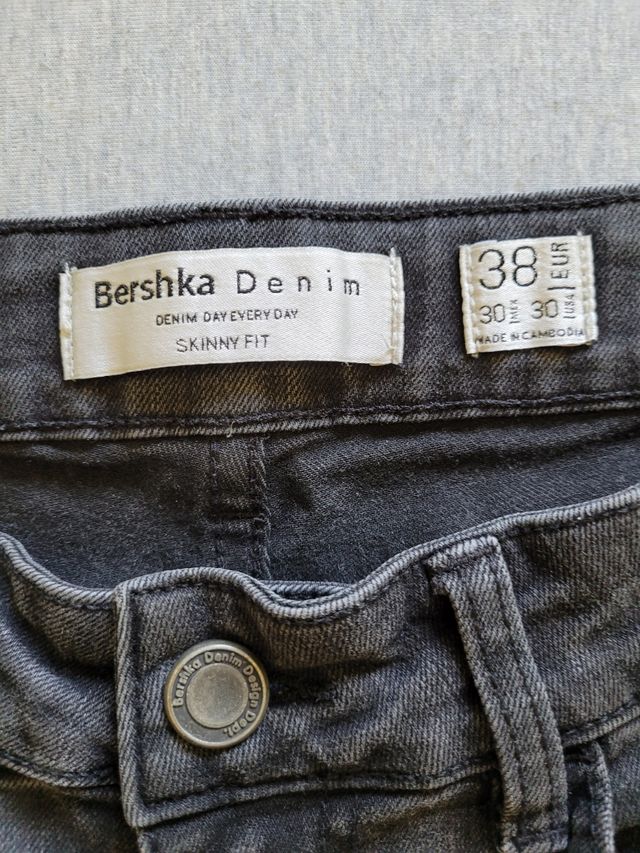 Pantalón Vaquero BERSHKA